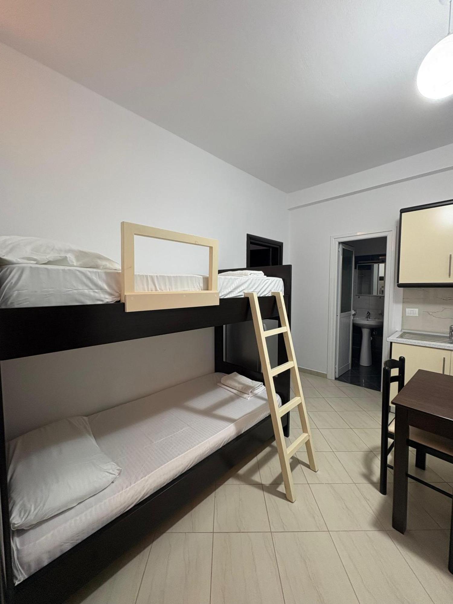 Xhonis Apartments Ksamil Eksteriør bilde