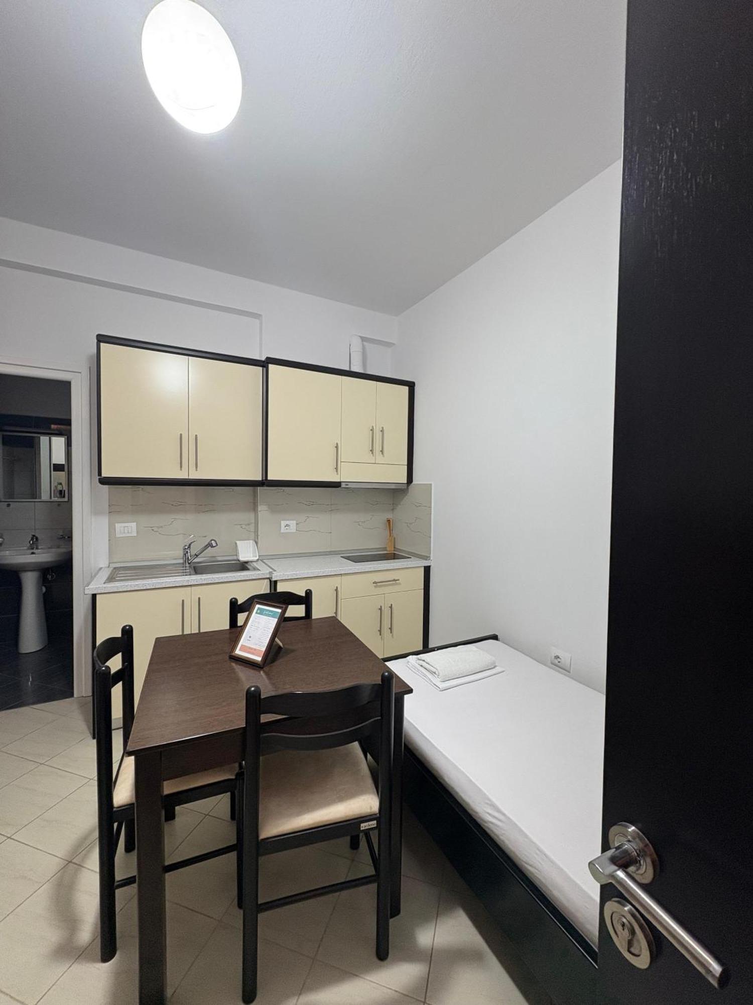 Xhonis Apartments Ksamil Eksteriør bilde