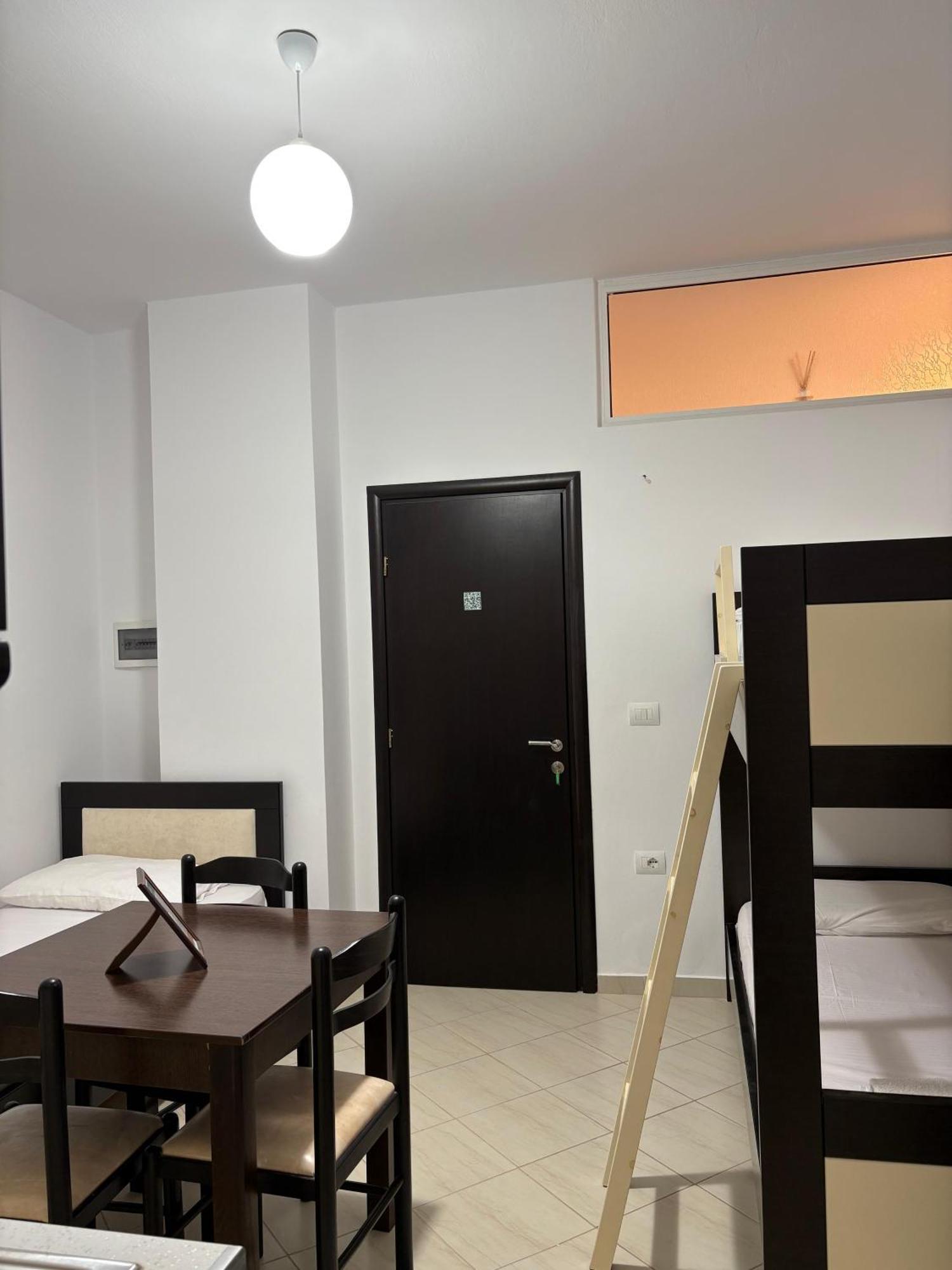 Xhonis Apartments Ksamil Eksteriør bilde